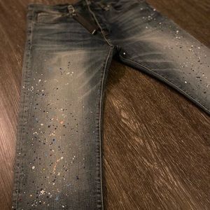 AMIRI Skinny Leg Jeans